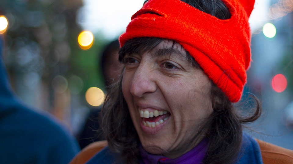 L'organisatrice Éliane Bonin affirme que "tout le monde est pris par les ovaires pour payer le loyer". Elle préfère toutefois en rire que d'en pleurer. Photo : L-P Pontbriand