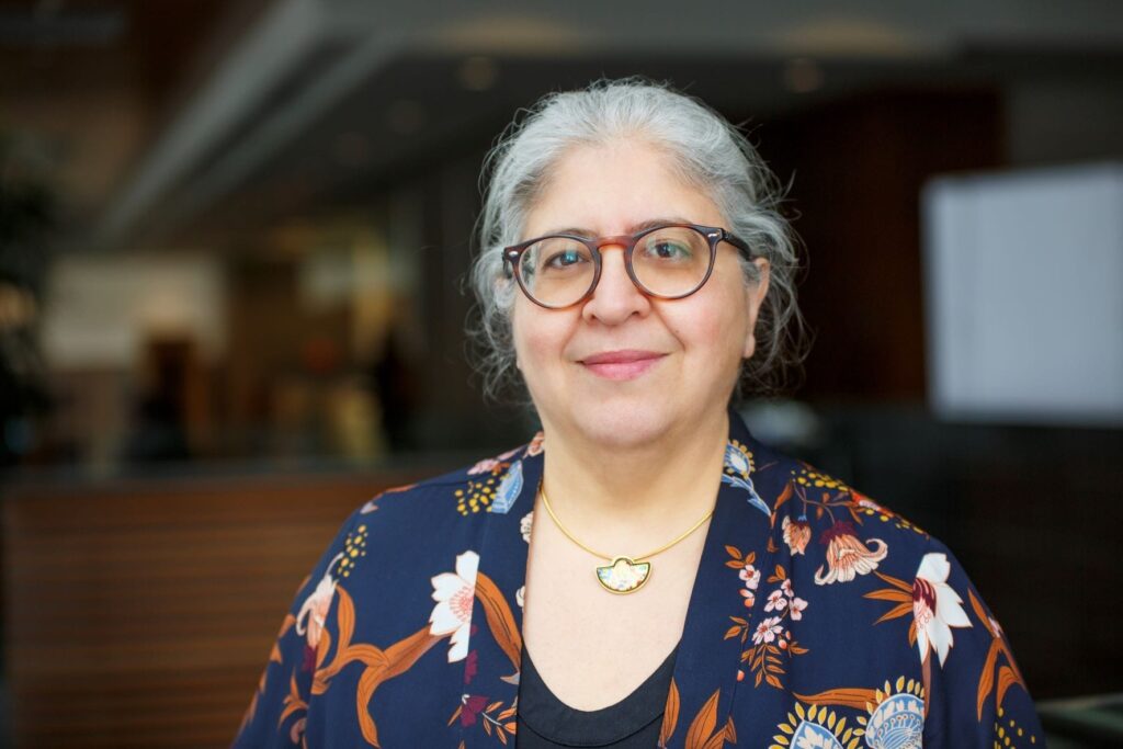 Sylvia Kairouz, titulaire de la Chaire de recherche sur le jeu de l’Université Concordia, alerte sur les risques des paris sportifs chez les jeunes. CRÉDIT : Ludocorpus