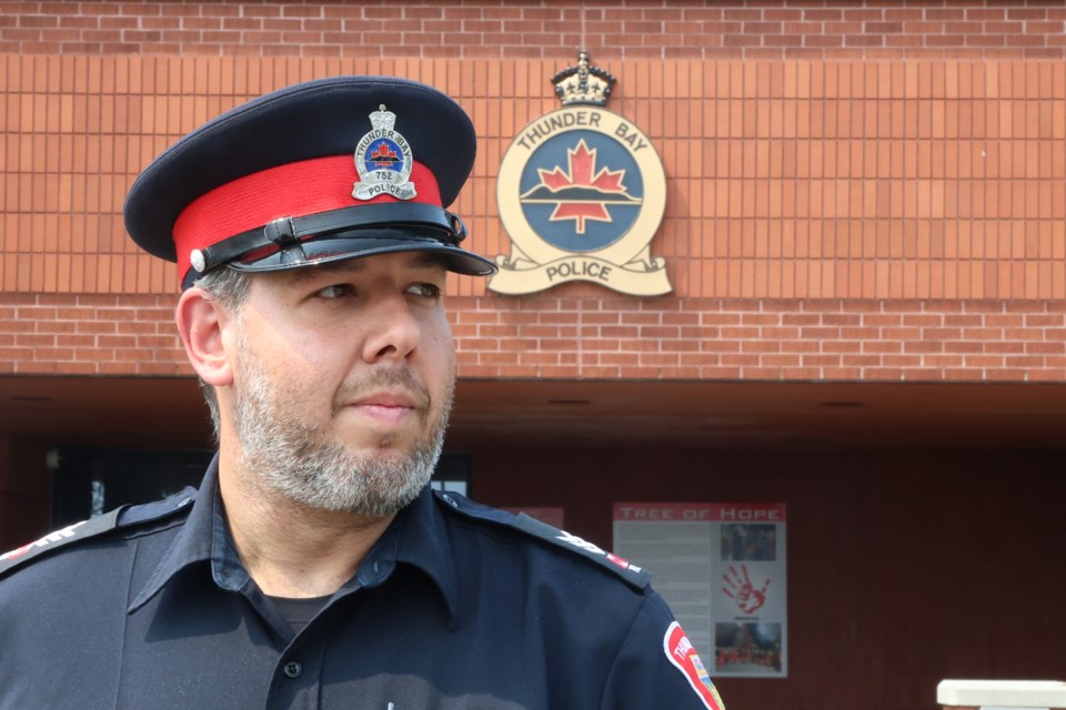 Le sergent intérimaire Sal Carchidi, de l’unité de la circulation du Service de police de Thunder Bay, sur la nombre d’arrestations et d’accusations liées à la conduite dangereuse.