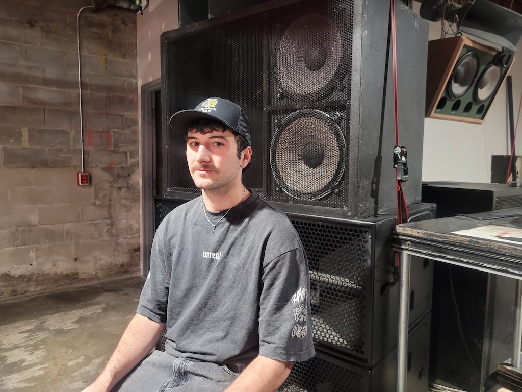fondateur collectif hard techno serotonika à Montréal