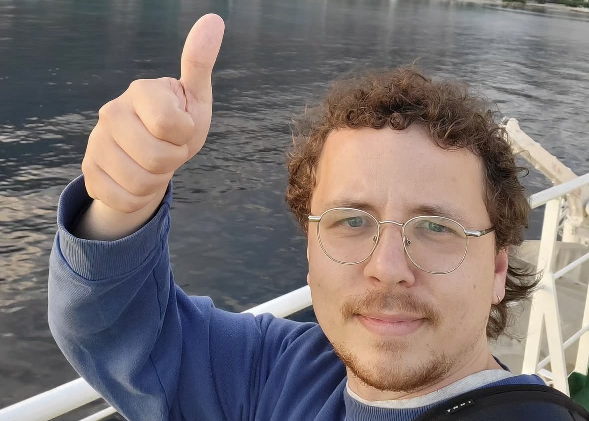 Zachary T Gauthier publie ses vidéos explicatives sur les réseaux sociaux.